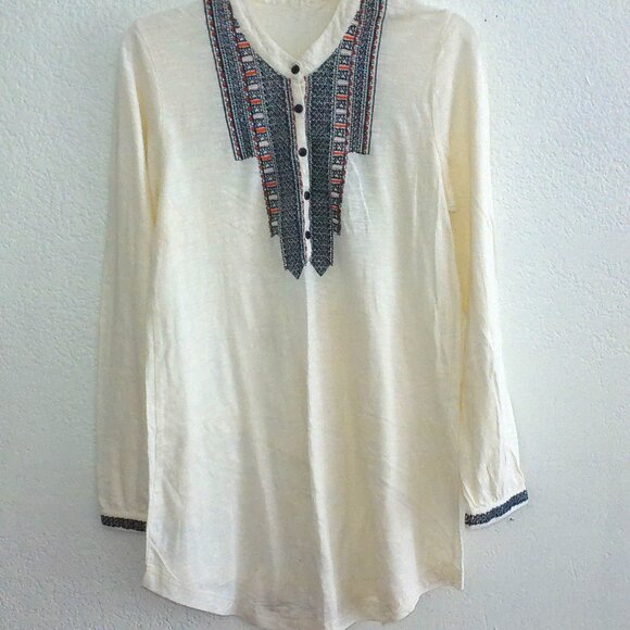White long sleeve shirt, with cross stitch embroidery details, - Picture 4 of 8
